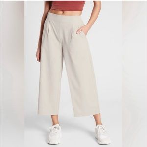 Athleta Brooklyn Wide Leg Crop Pant 16 Tall Comfortable Stretchy waist